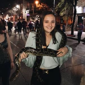 Meet your Posher, Julie